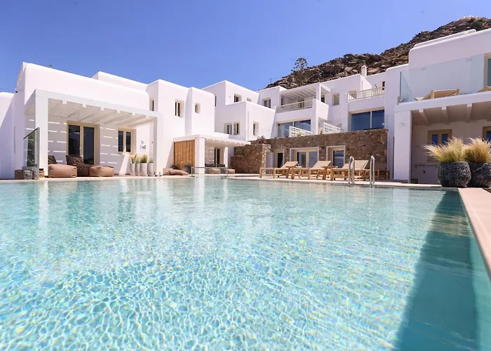 Life Suites Tourlos