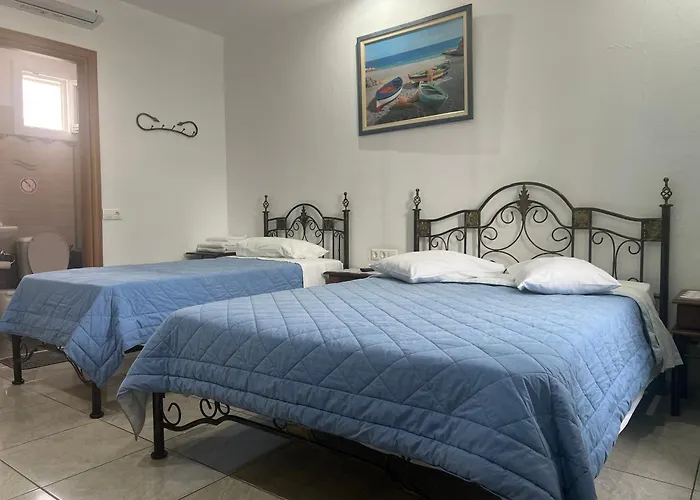 Mykonos Town hotels near Matogianni