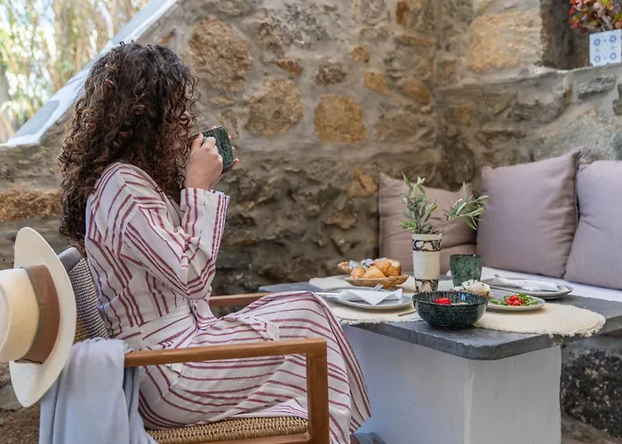 Mykonos Town Hotels with Tennis Court