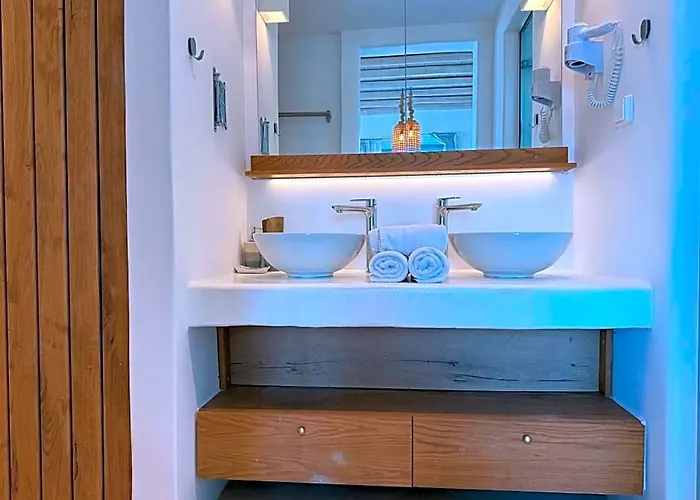 Myconian Crown Suites Mykonos Town