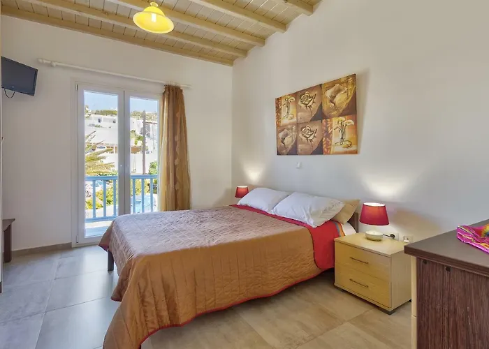 Ornos (Mykonos) hotels near Little Venice