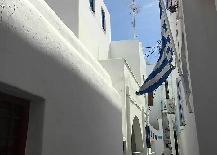 Cabin Rentals in Mykonos Town