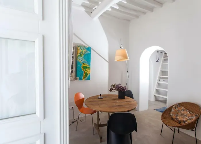 Eclectic & Artistic House In Mykonos Town Villa